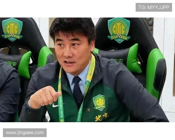 李明家族颜值爆表李嗣镕首秀进球姐姐赛后温馨祝贺